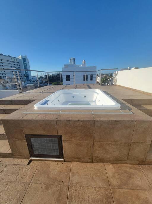 2Br-3Ba Condo Block From Beach W Rooftop Jacuzzi Mazatlán Exterior foto