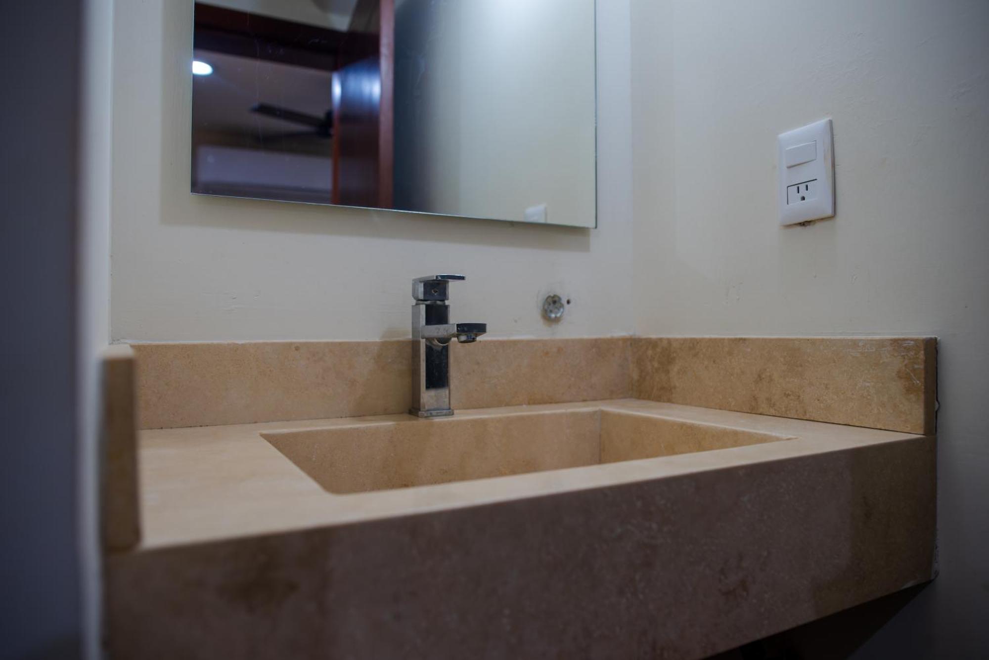 2Br-3Ba Condo Block From Beach W Rooftop Jacuzzi Mazatlán Exterior foto